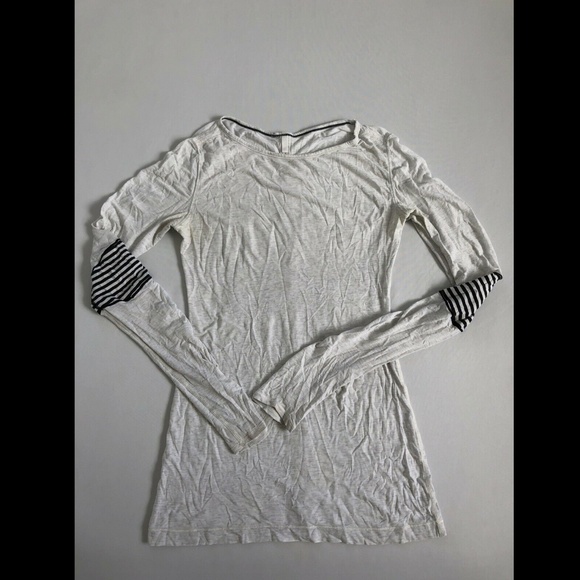 Lulu Lemon Women's White Long Sleeved Athletic Top